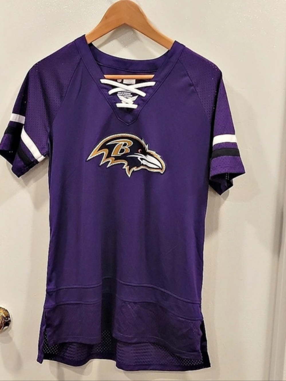 Team Apparel Women's Ravens Jersey Purple & White Like New